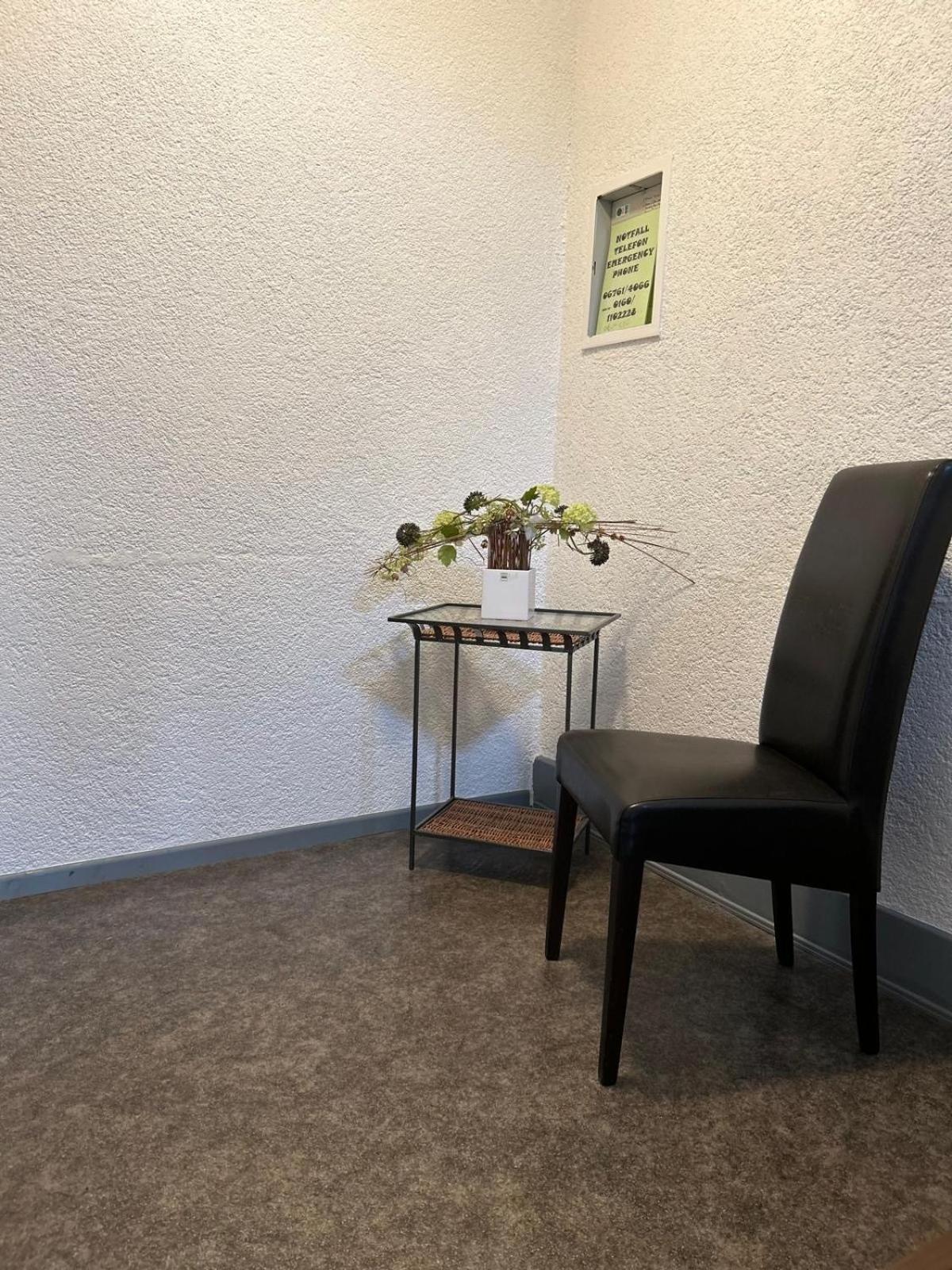 Danis Schlossschaenke Simmern Kamer foto