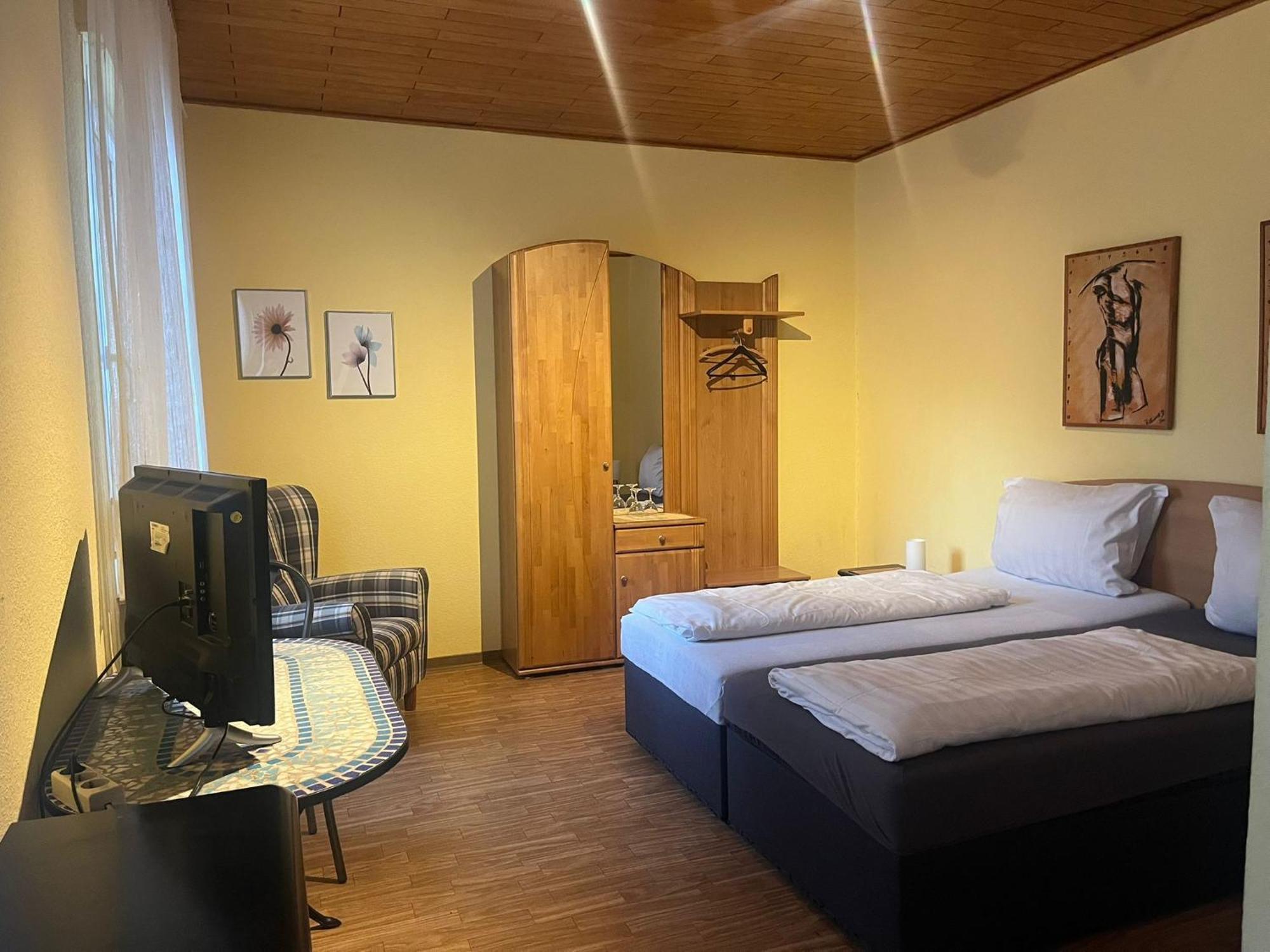 Danis Schlossschaenke Simmern Kamer foto